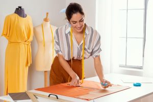 Roles and Responsibilities of a Successful Fashion Designer