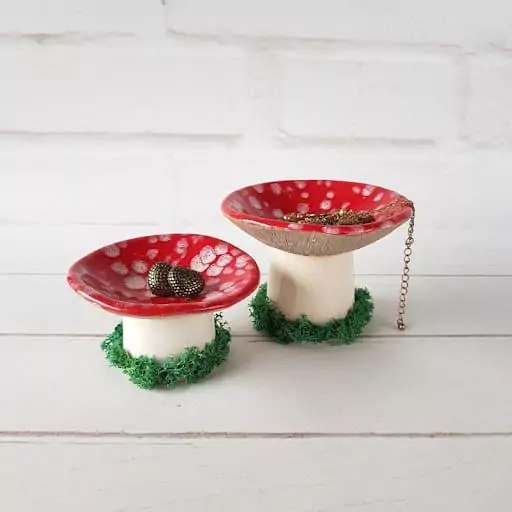 Mushroom jewelery Holder | Source : RoomYouLove