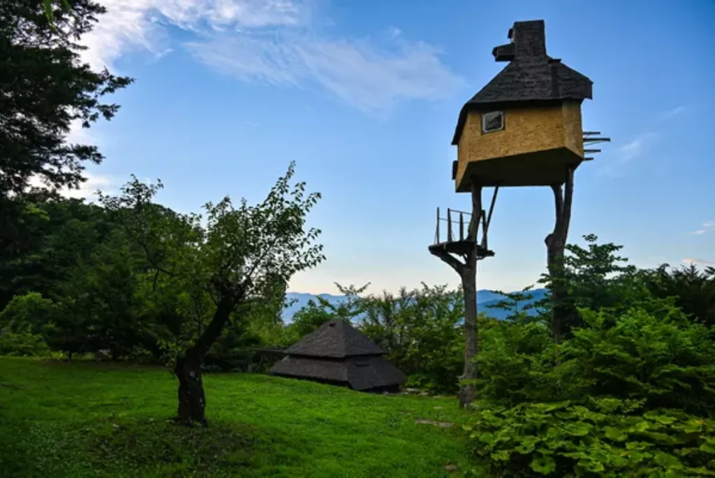 Takasugi-an by Terunobu Fujimori | Atlas