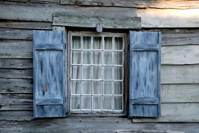 vintage-window-1669794_640