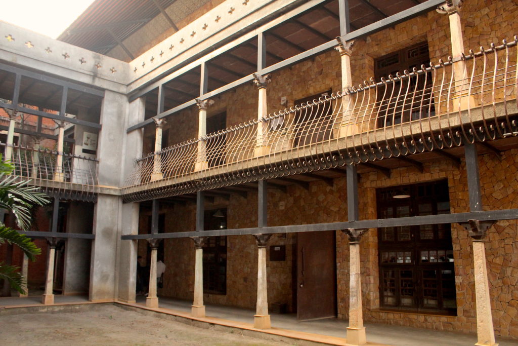 7.COURTYARD