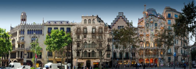 A Frame of Multiple Architectural Expressions – Manzana de la Discordia, Barcelona, Spain