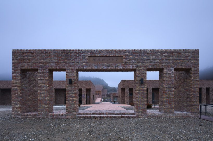studio GAON uses 300,000 bricks to construct the jetavana buddhist temple in south korea designboom